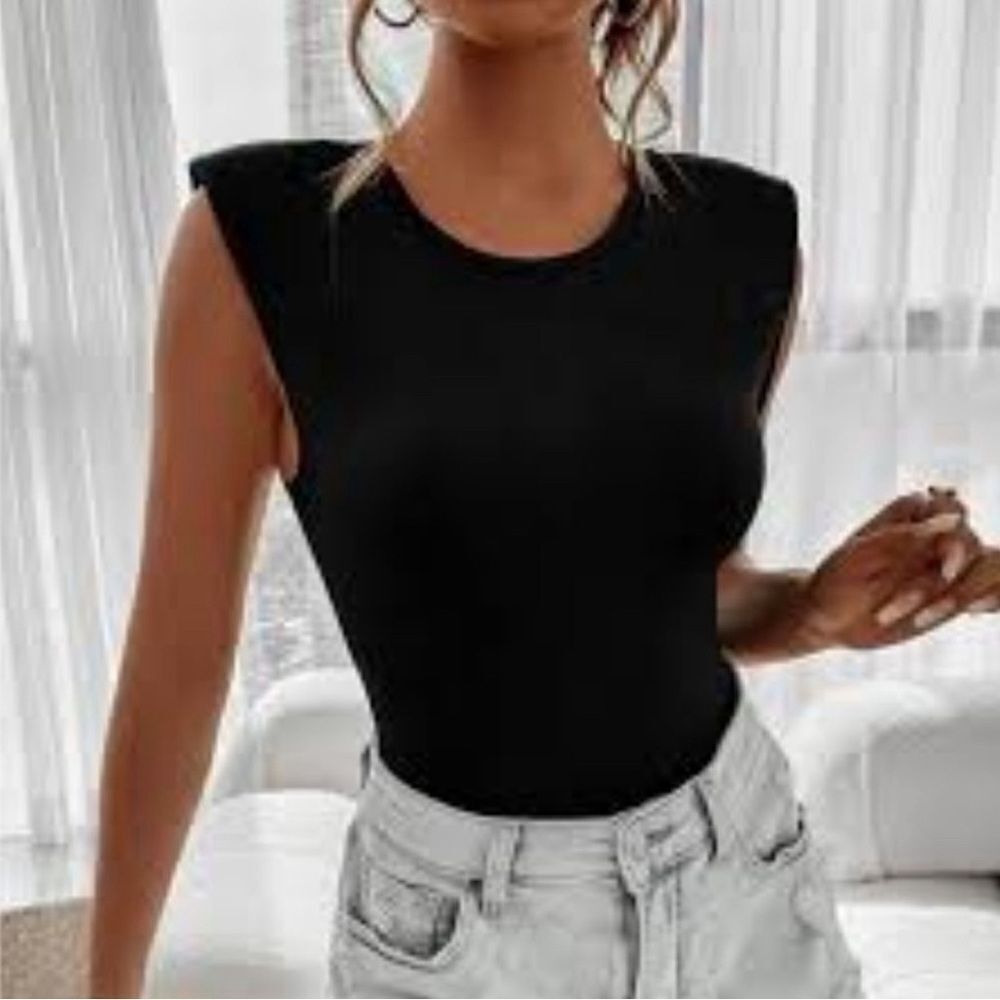 ReoRia Black Sleeveless Bodysuit with Padded Shoulders Size M